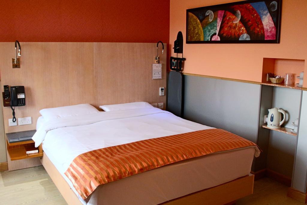 Eurotraveller Hotel - Premier - Harrow Dış mekan fotoğraf