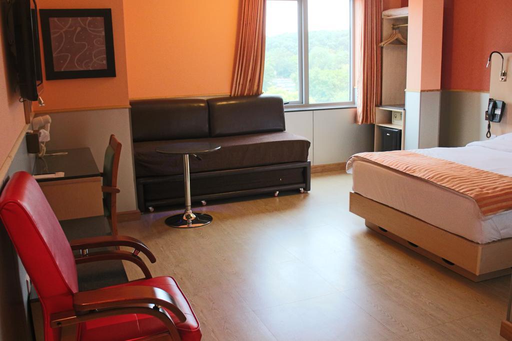 Eurotraveller Hotel - Premier - Harrow Dış mekan fotoğraf