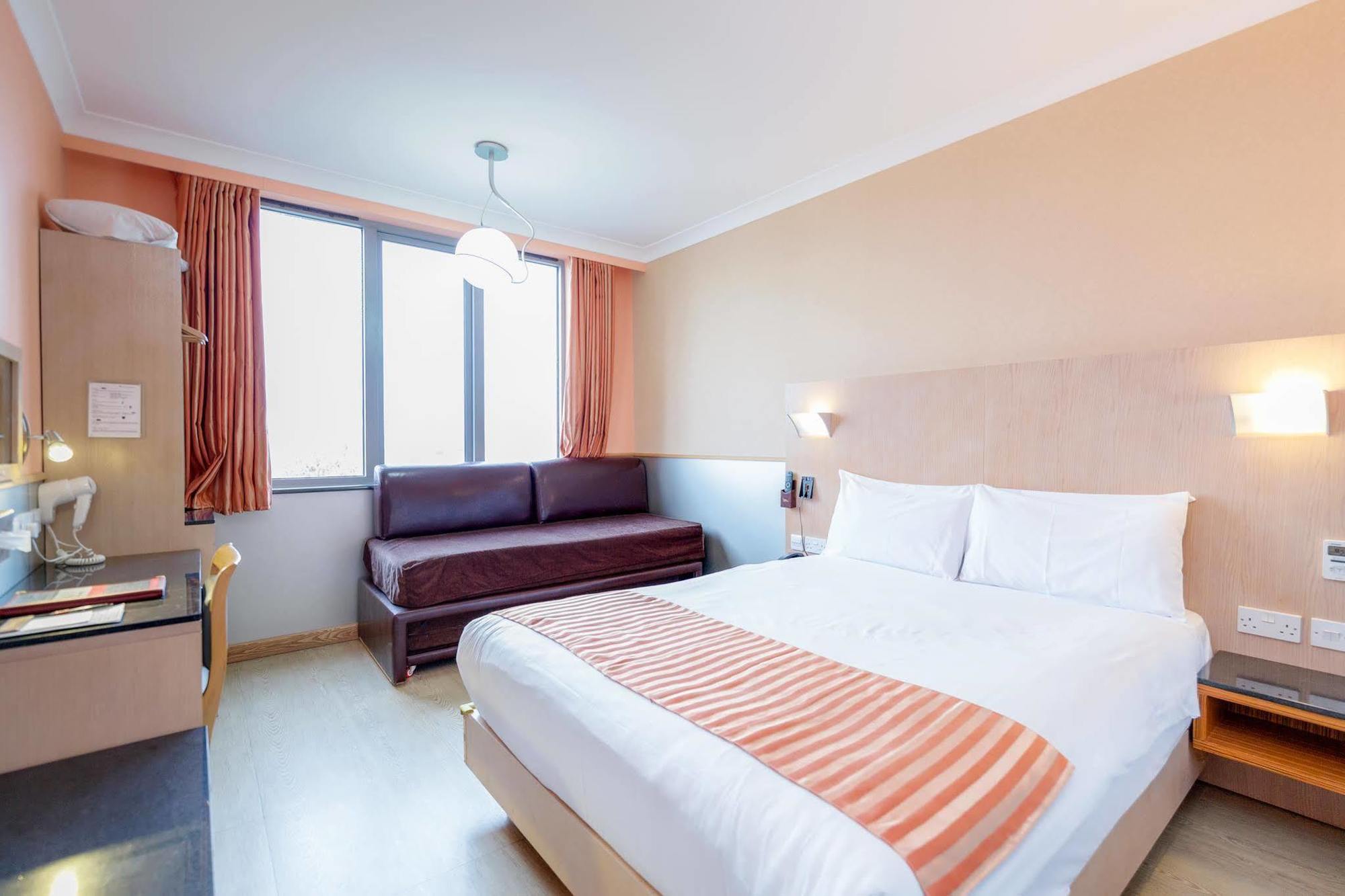 Eurotraveller Hotel - Premier - Harrow Dış mekan fotoğraf